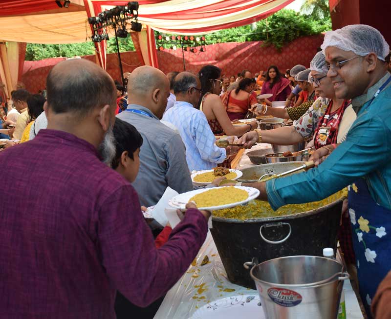 Bhog distribution at a pandal during Durga Puja Celebrations in Delhi